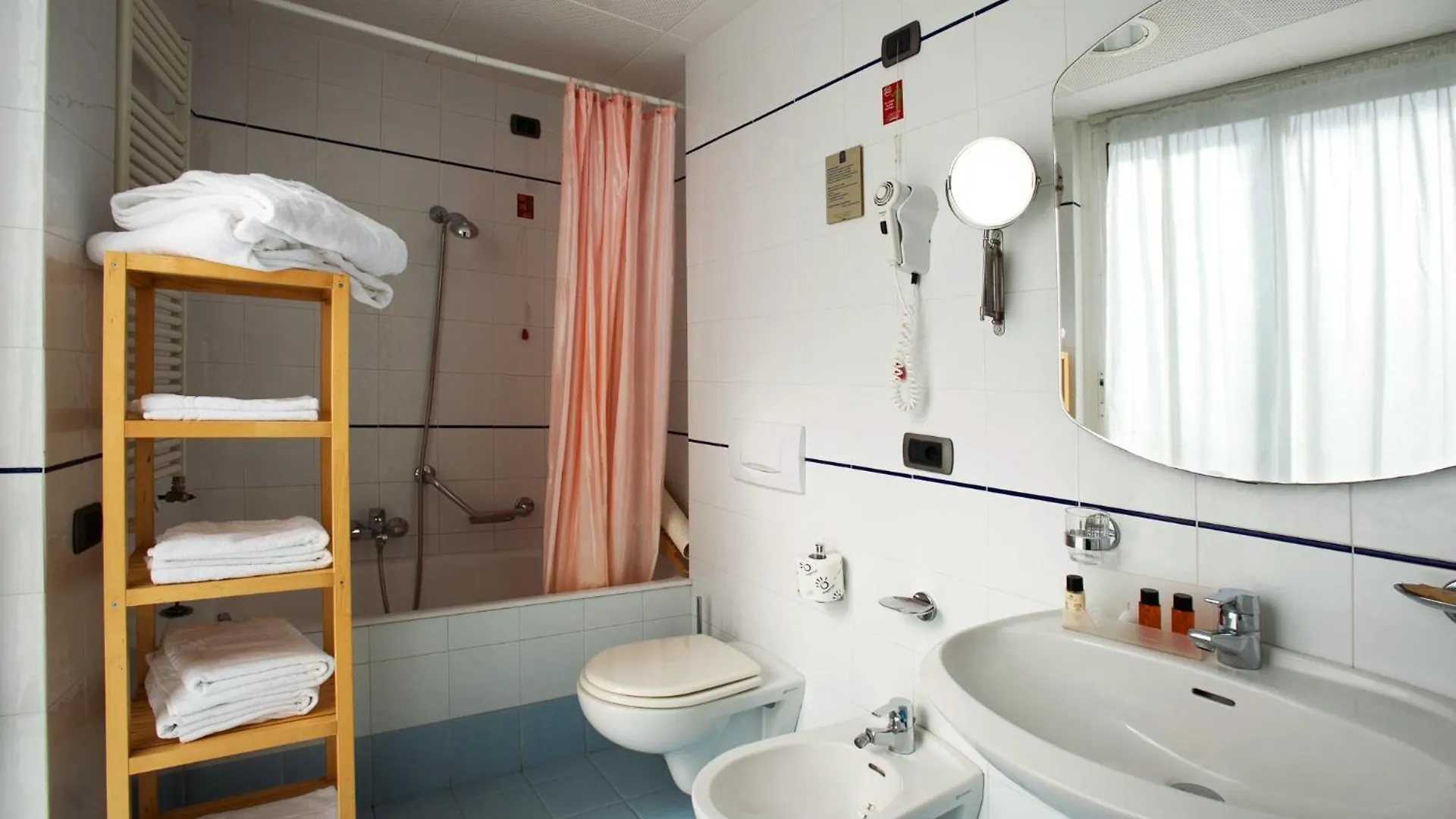 Excelsior Hotel E Appartamenti Loano